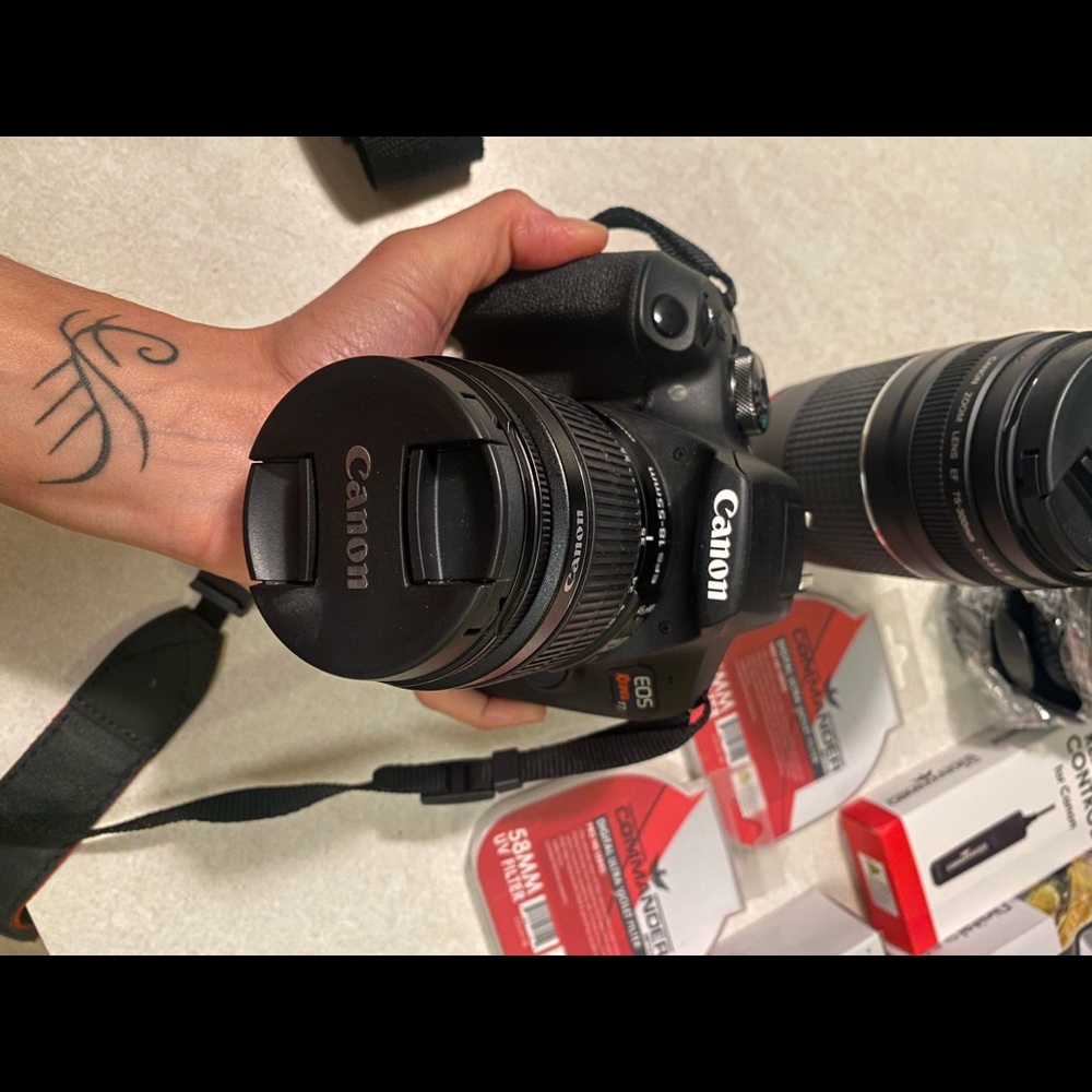Canon EOS Rebel T7 Kit